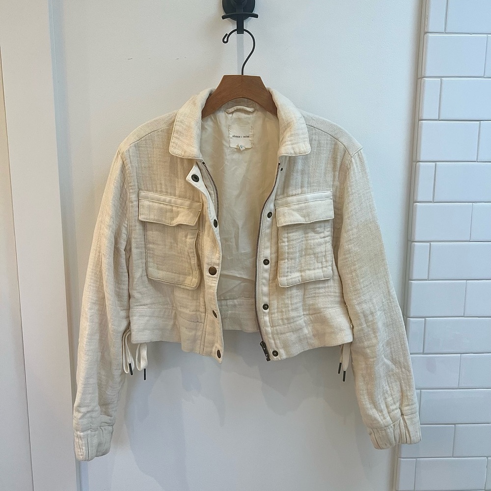 XS adorable cropped jacket